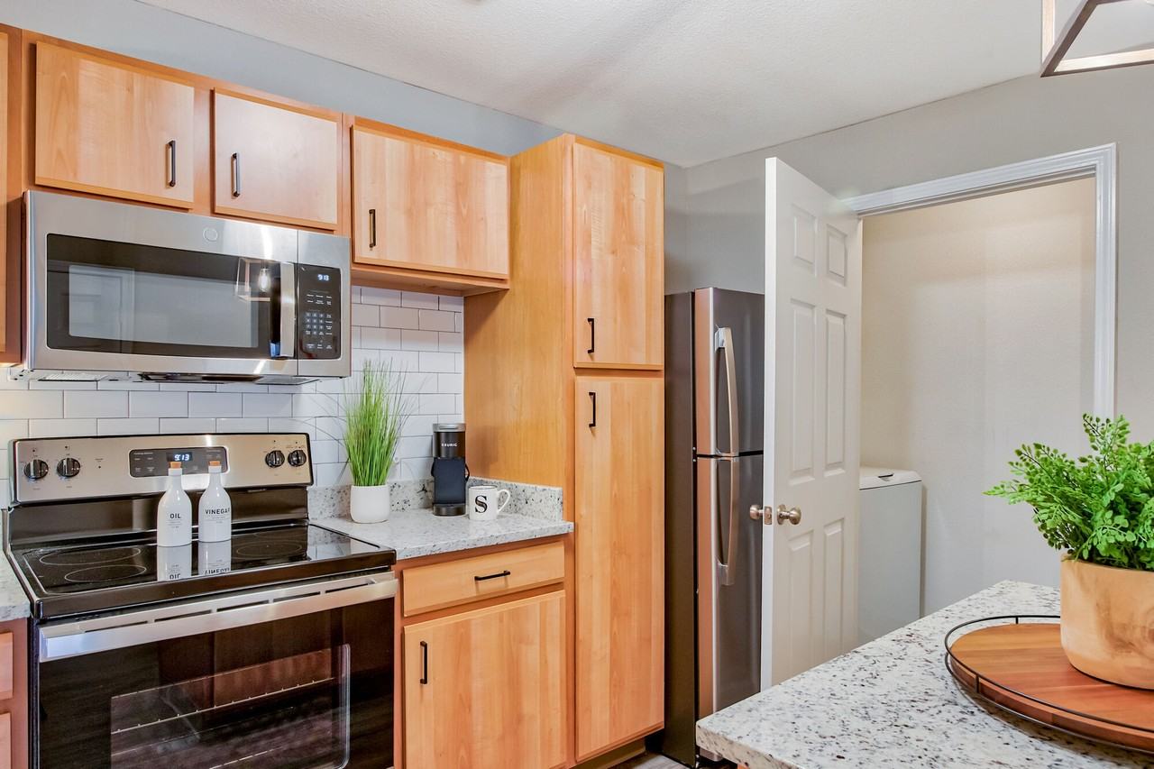 The Legends on the Park - Photo 3 of 32