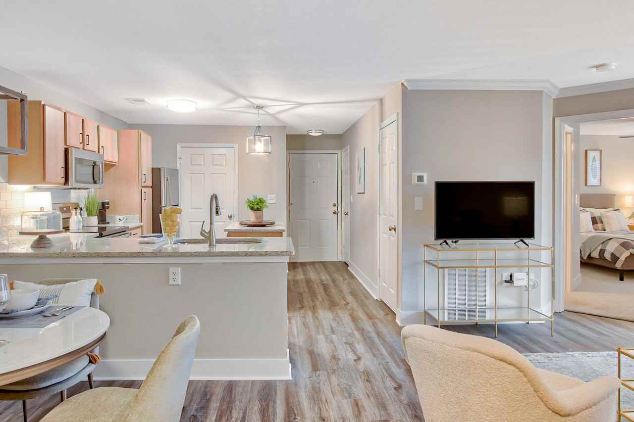 The Legends on the Park - Photo 5 of 32