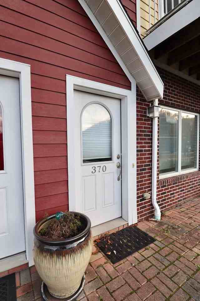 370 Frontier Ave - Photo 2 of 23