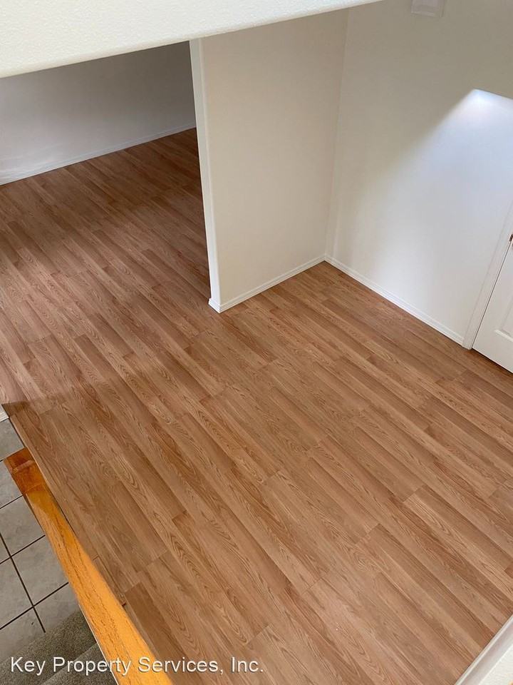 17610 Se 16th St - Photo 3 of 28