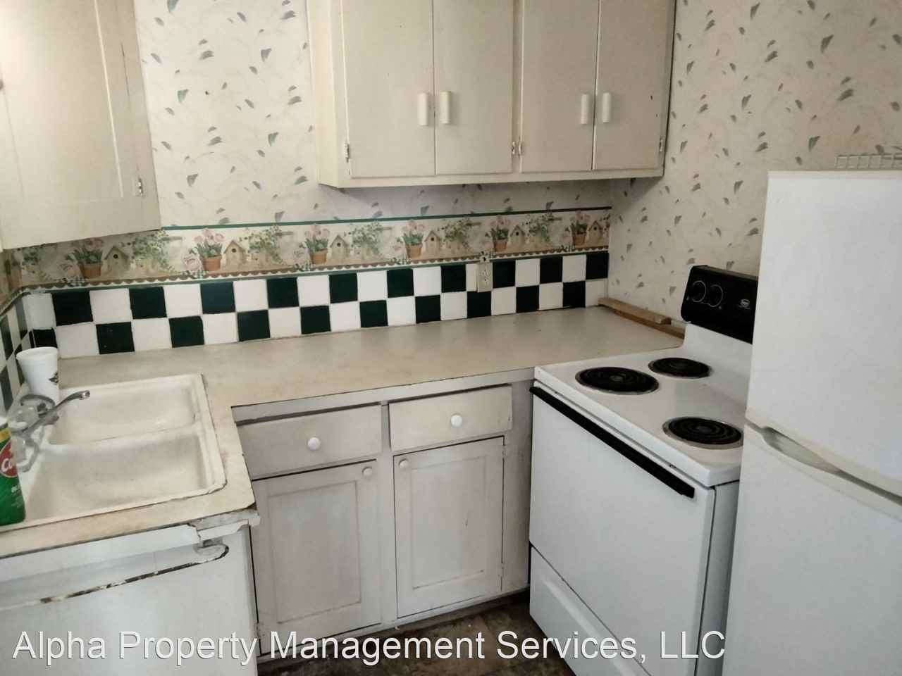 420 W 7th Street - Photo 2 of 9