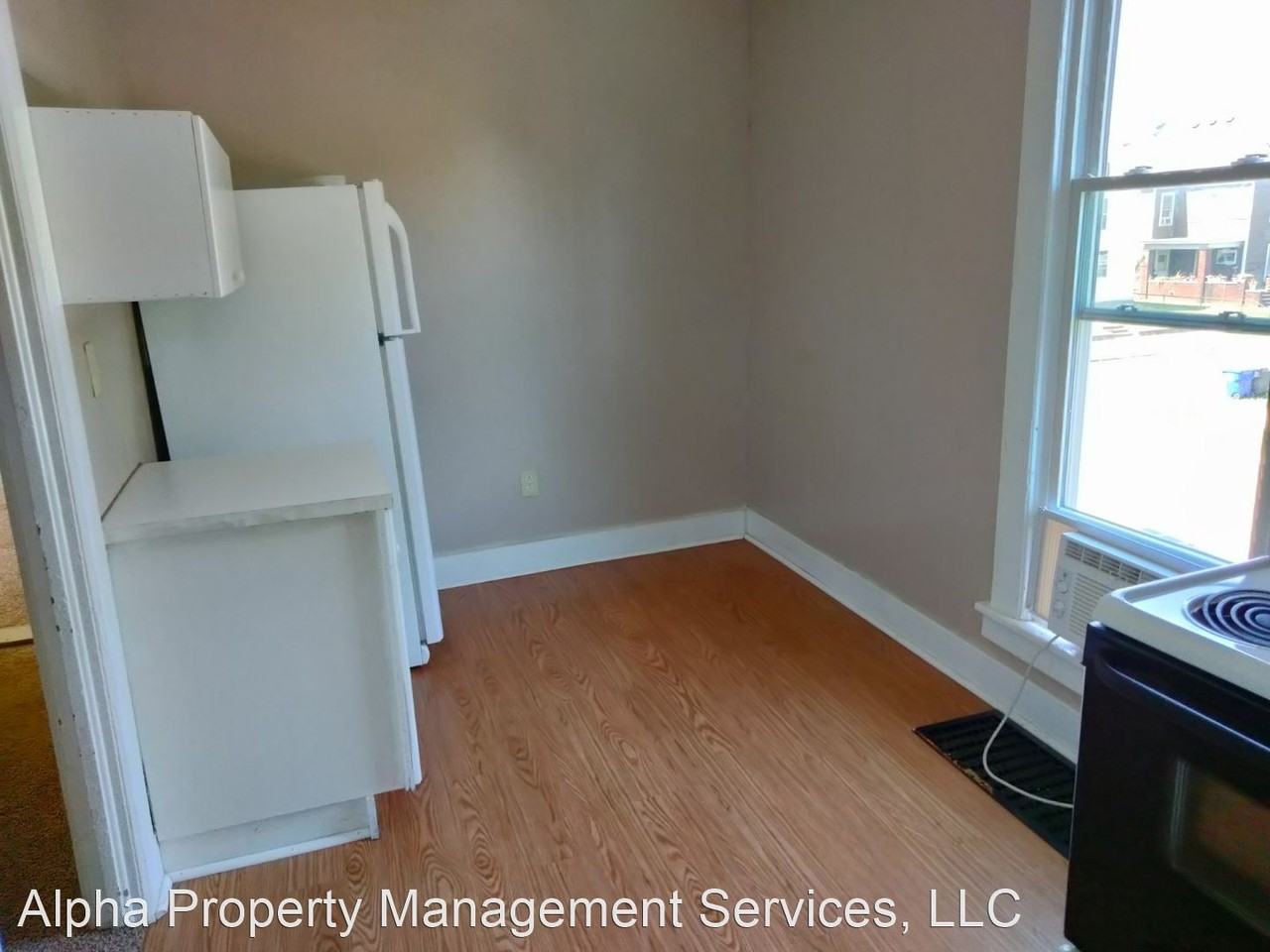 420 W 7th Street - Photo 3 of 9