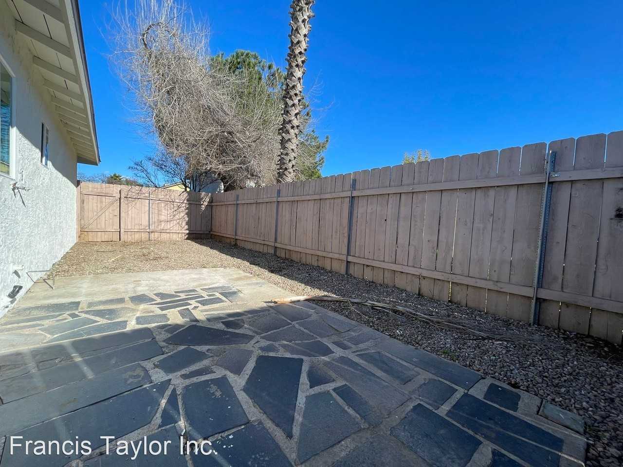 735 E Lincoln Avenue - Photo 3 of 26