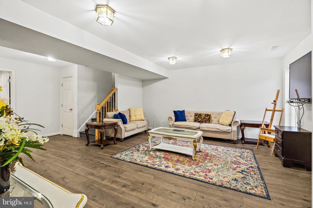 9305 Cougar Ct - Photo 2 of 14