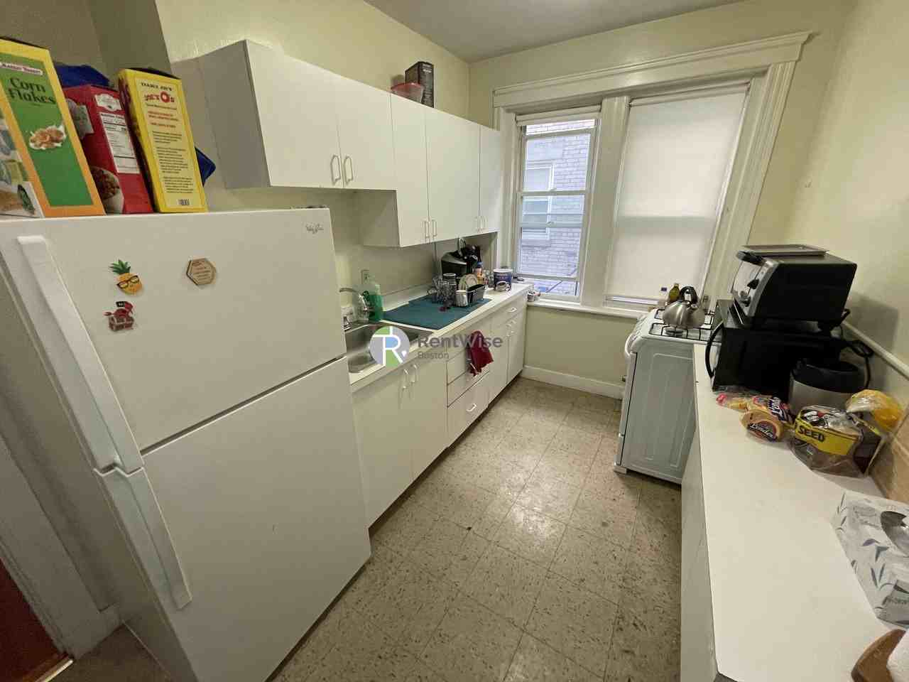 51 Linden St #6 - Photo 6 of 11