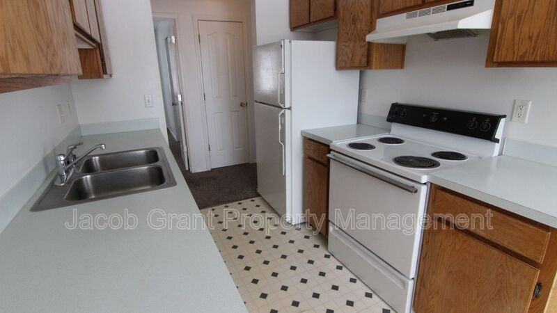 375 Golden St #3 - Photo 2 of 19