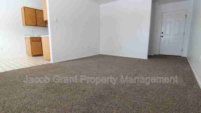 375 Golden St #3 - Photo 7 of 19