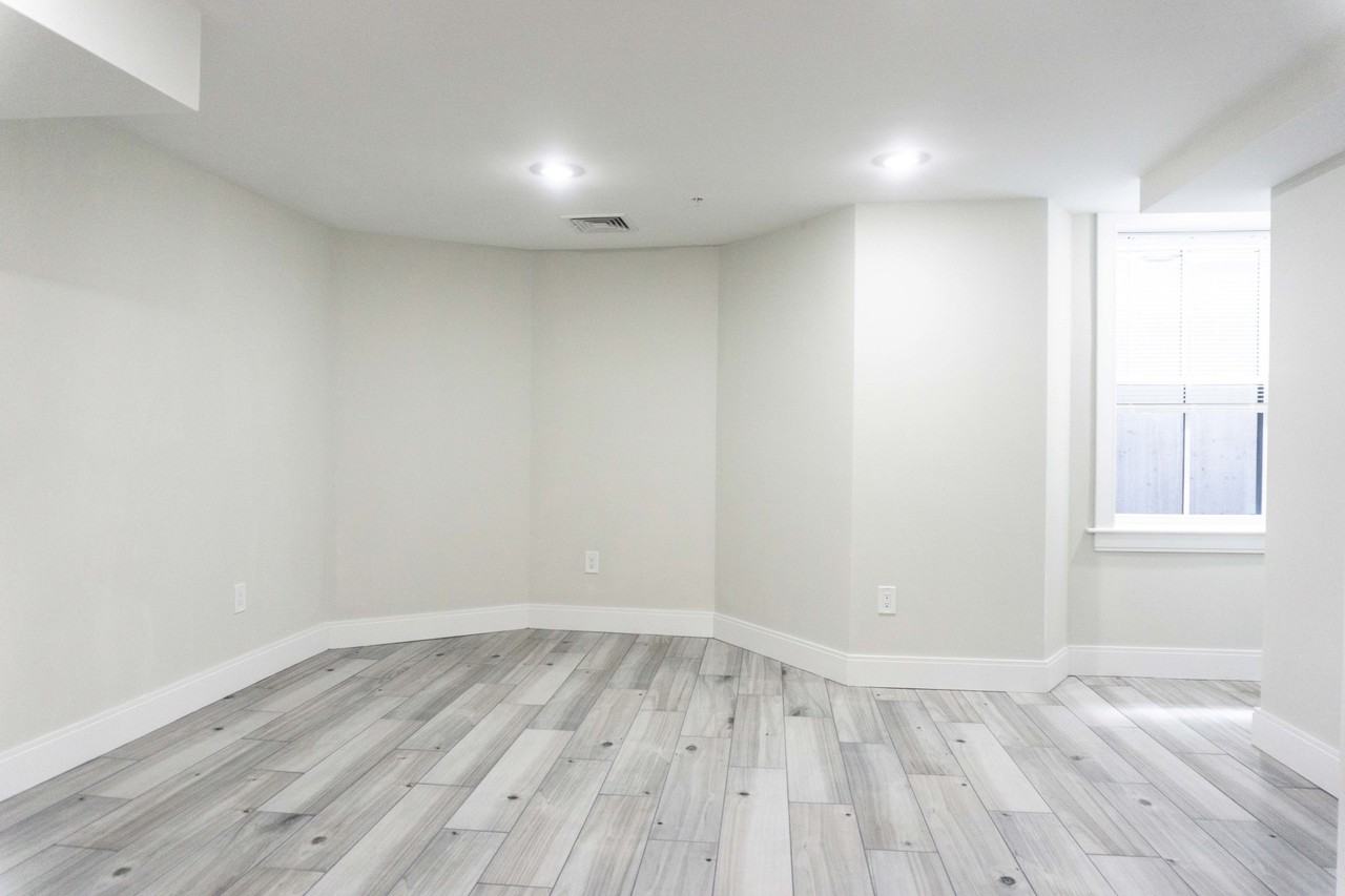 82 Linden St #1 - Photo 4 of 8