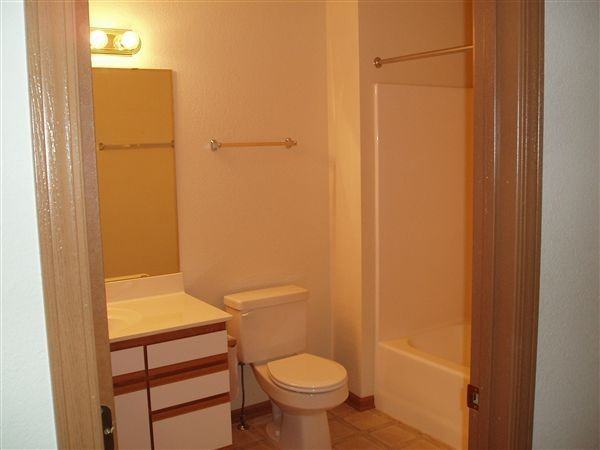 Falls Parc Apartments - Photo 2 of 6