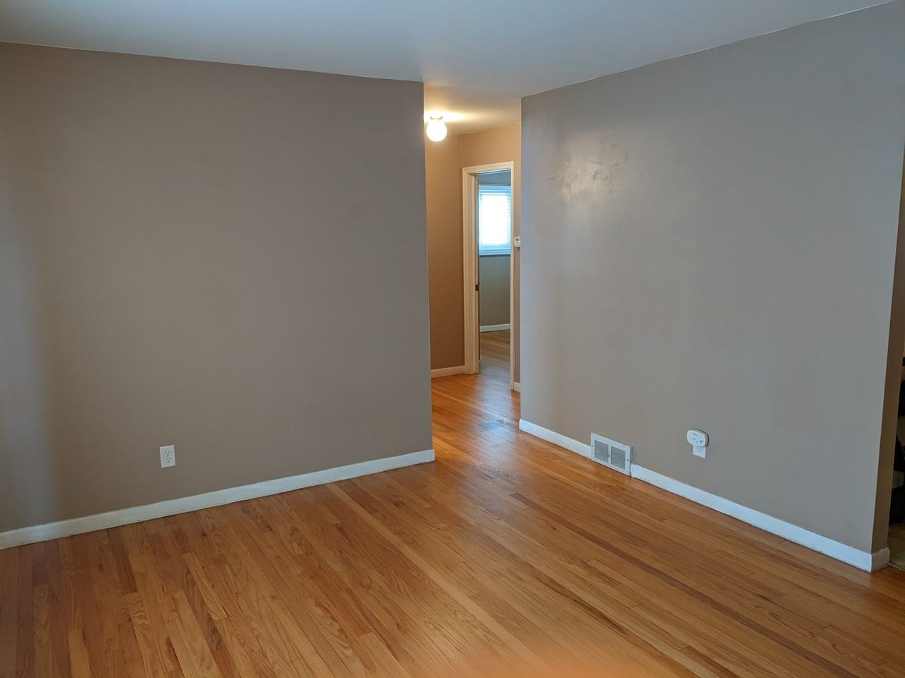 28469 Kathryn Street - Photo 3 of 12
