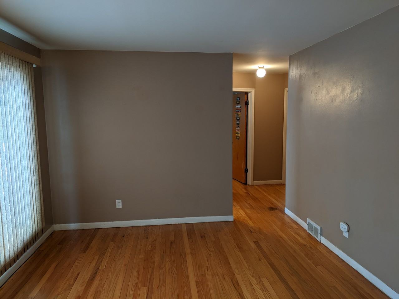 28469 Kathryn Street - Photo 2 of 12