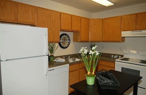 Park Hill Apartments - Photo 3 of 6