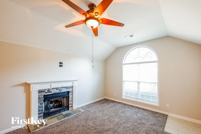 1069 Village Trl - Photo 3 of 15