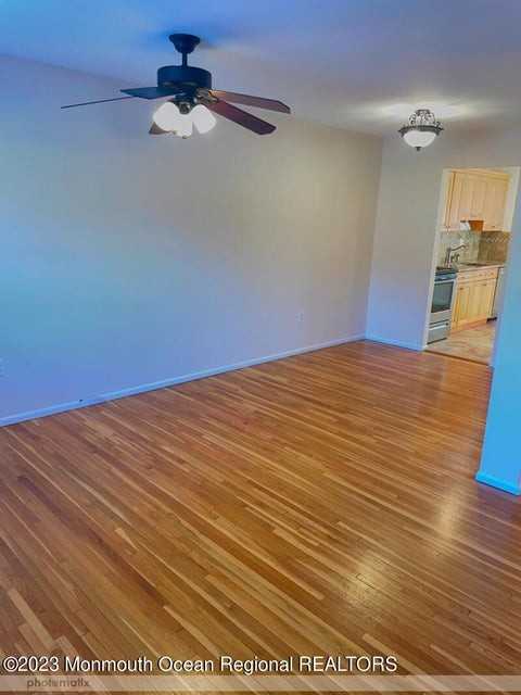 34 Village Green Way - Photo 2 of 7