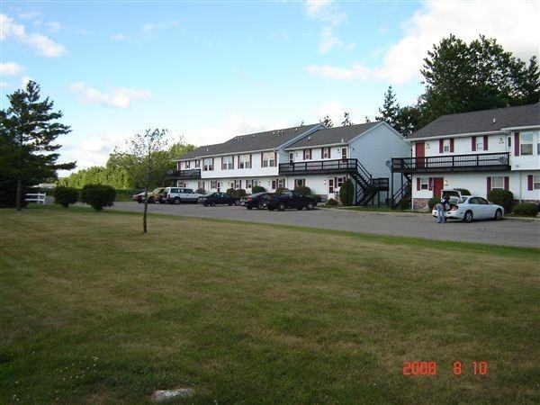 Northside Manor Apartments - Photo 2 of 3