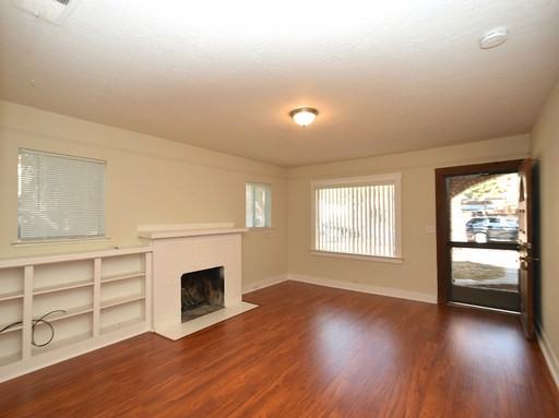 1085 Morris Ct - Photo 3 of 17