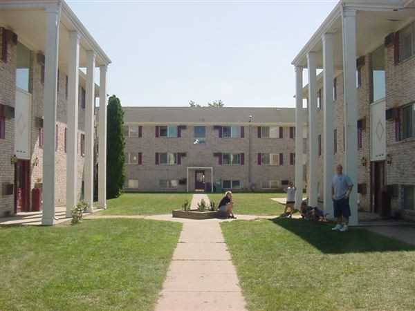 Oak Meadow Apartments - Photo 2 of 2