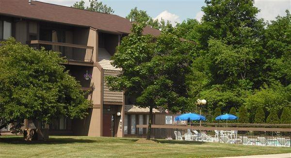 Lighthouse Pointe Apartments 10930 Lighthouse Dr., Belleville, MI