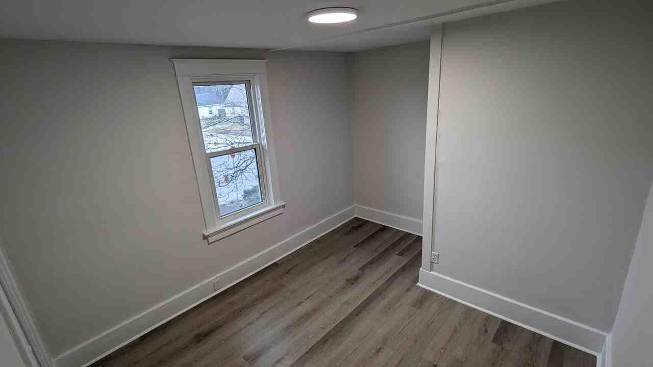 15 Frances Street North #1 - Photo 2 of 35