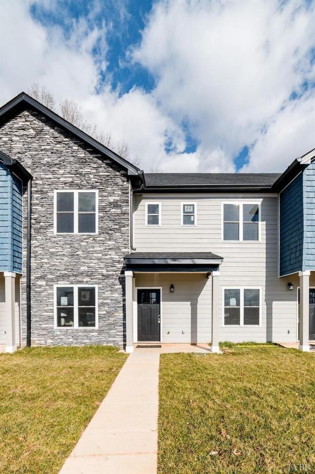 105 Emanuel Ct - Photo 2 of 21