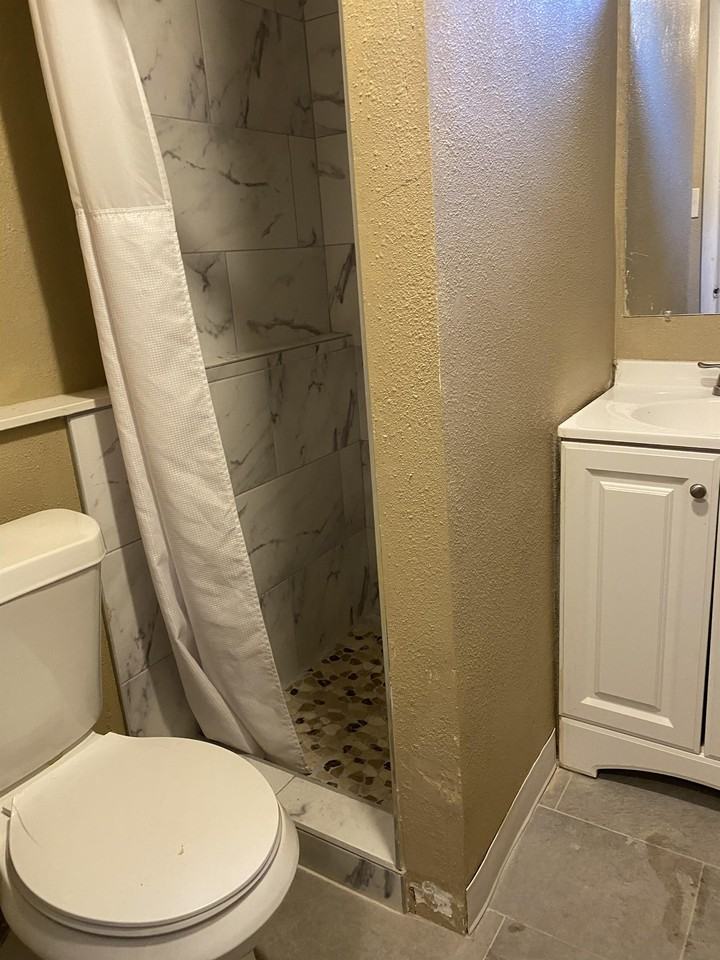 601 Manitou Ave #10 - Photo 3 of 12