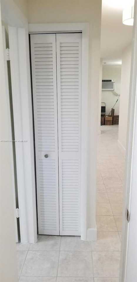 11520 Sw 140th Ter #11520 - Photo 3 of 8