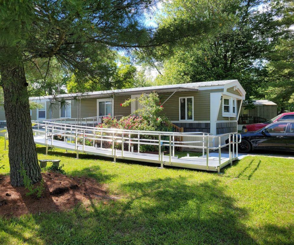 Southland Mobile Home Community Apartments 401 Outer Loop, Louisville