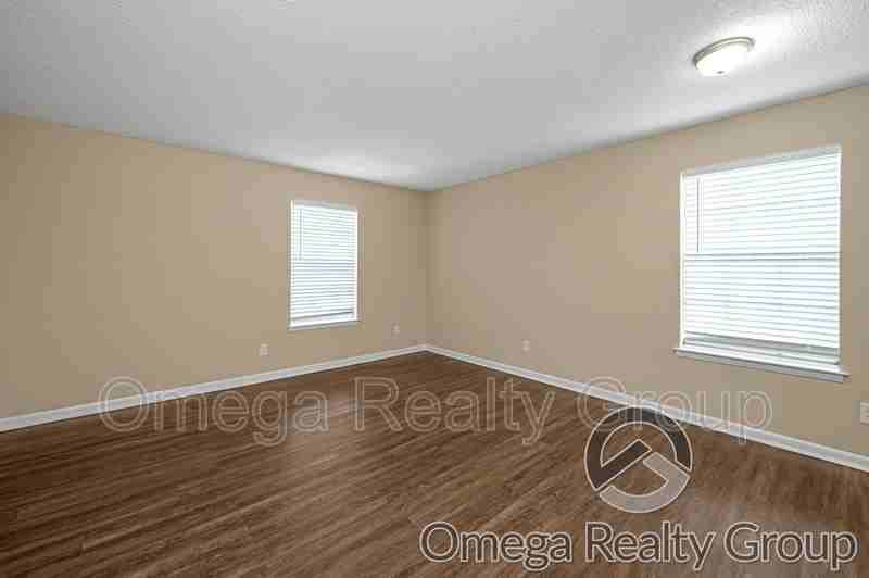 1932 2nd St Ne #2 - Photo 2 of 14