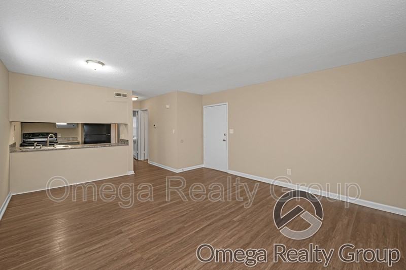 1932 2nd St Ne #2 - Photo 6 of 14