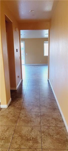 1506 Sycamore Dr - Photo 3 of 42