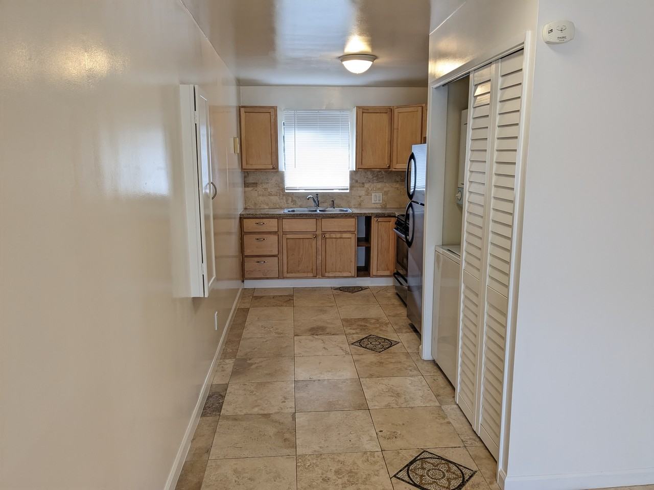 1437 South Cochran Avenue 5, Los Angeles, CA 90019 2 Bedroom Apartment