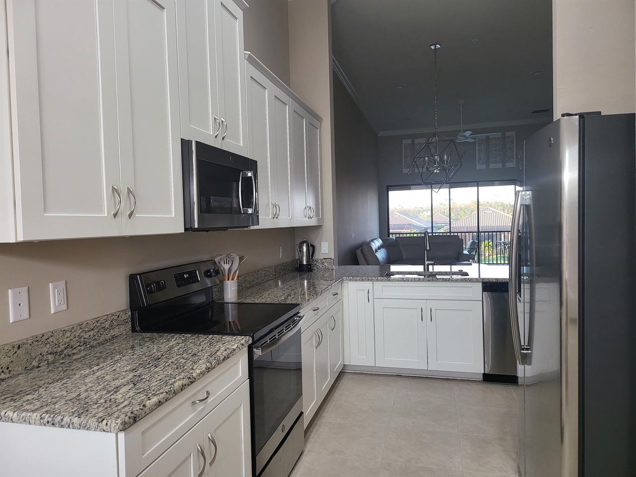 9441 Benvenuto Ct #4-202 - Photo 5 of 33