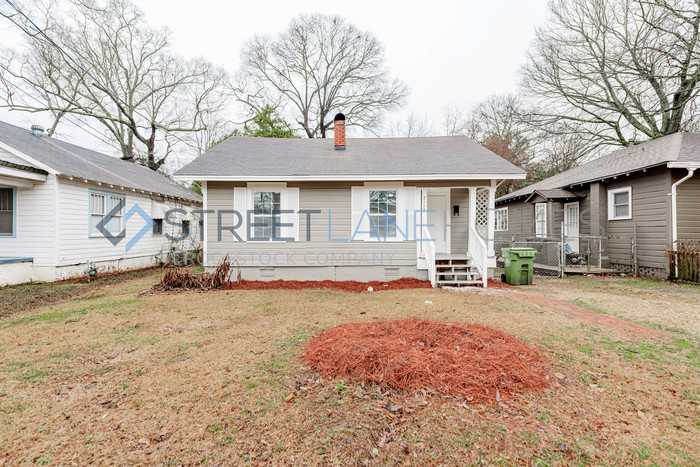 2112 Yancey Ave - Photo 3 of 17