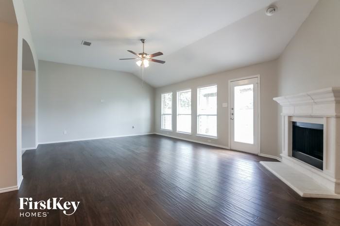 2827 Tranquilo - Photo 2 of 15