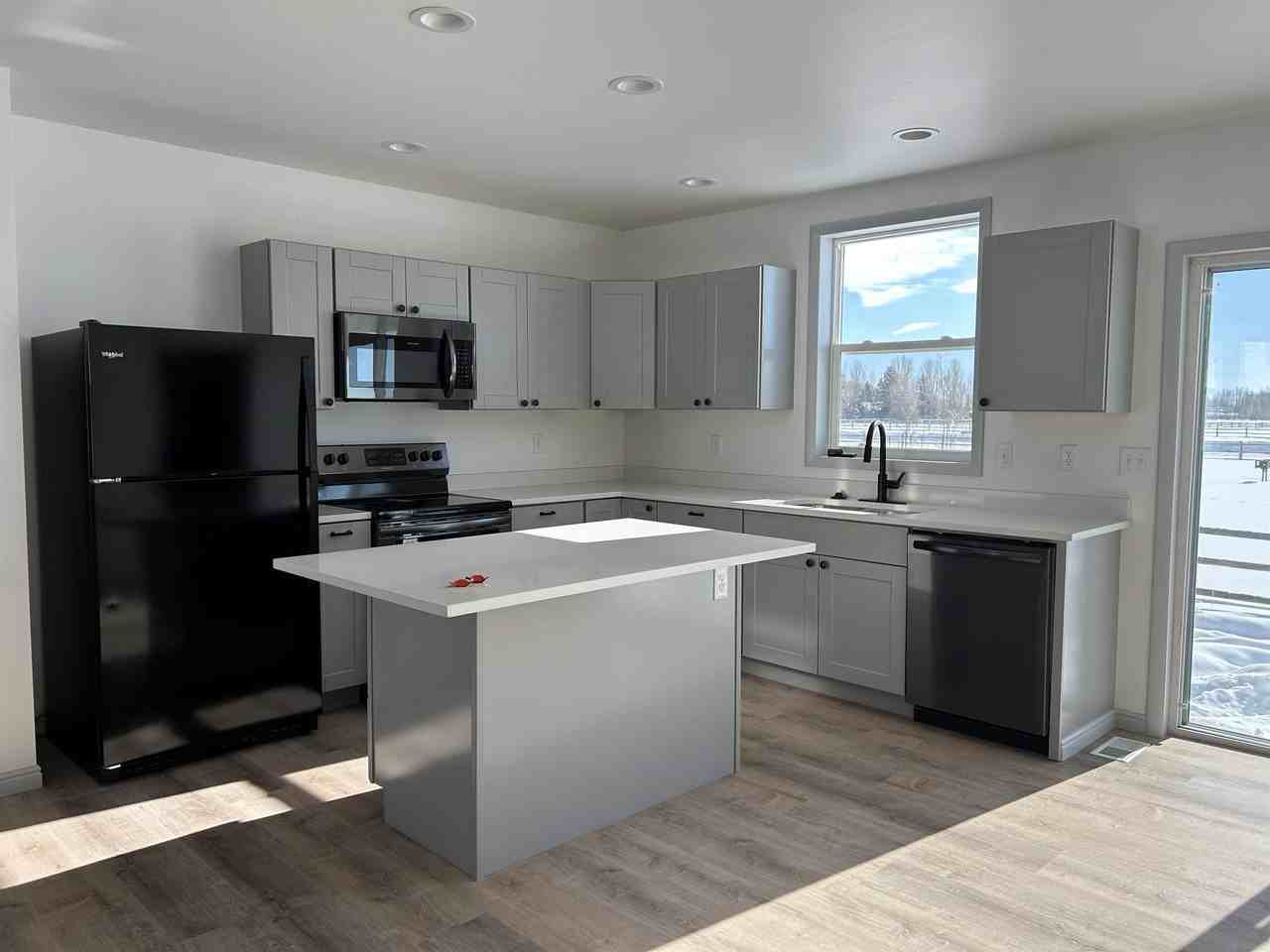 914 River Bend St #1 - Photo 2 of 20