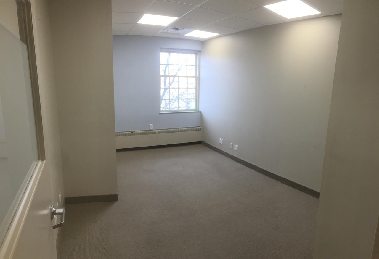 2618 North Moreland Boulevard - Photo 4 of 16