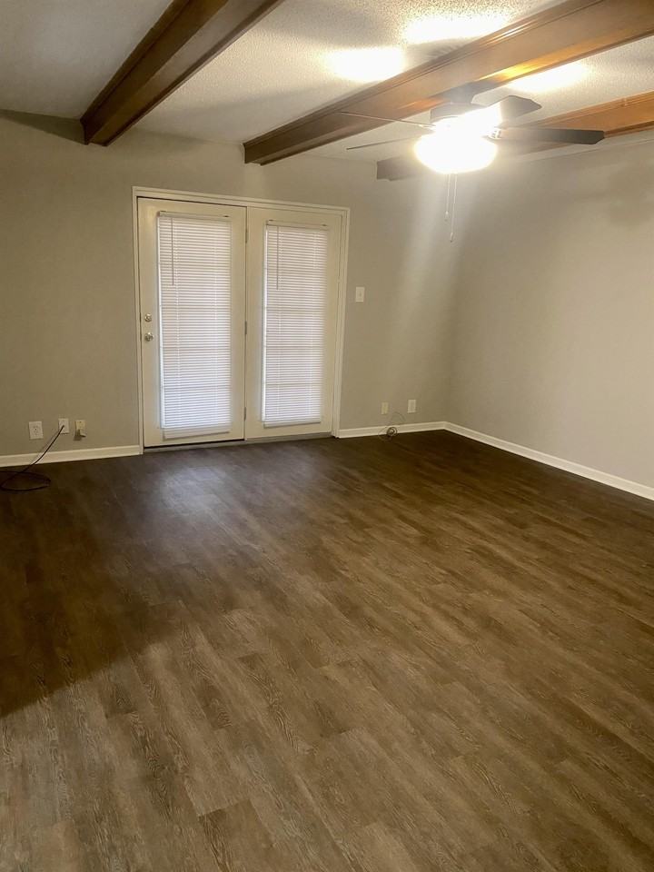 1504 Colorado St #1504 - Photo 6 of 11