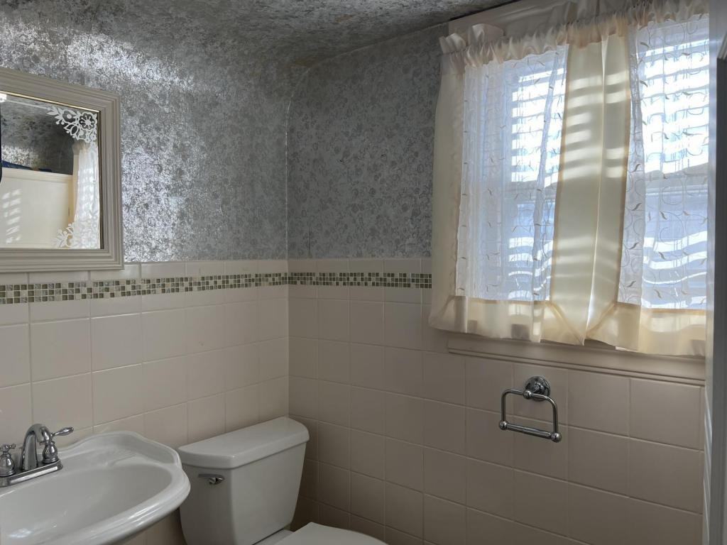 1720 Exchange Ave - Photo 7 of 11