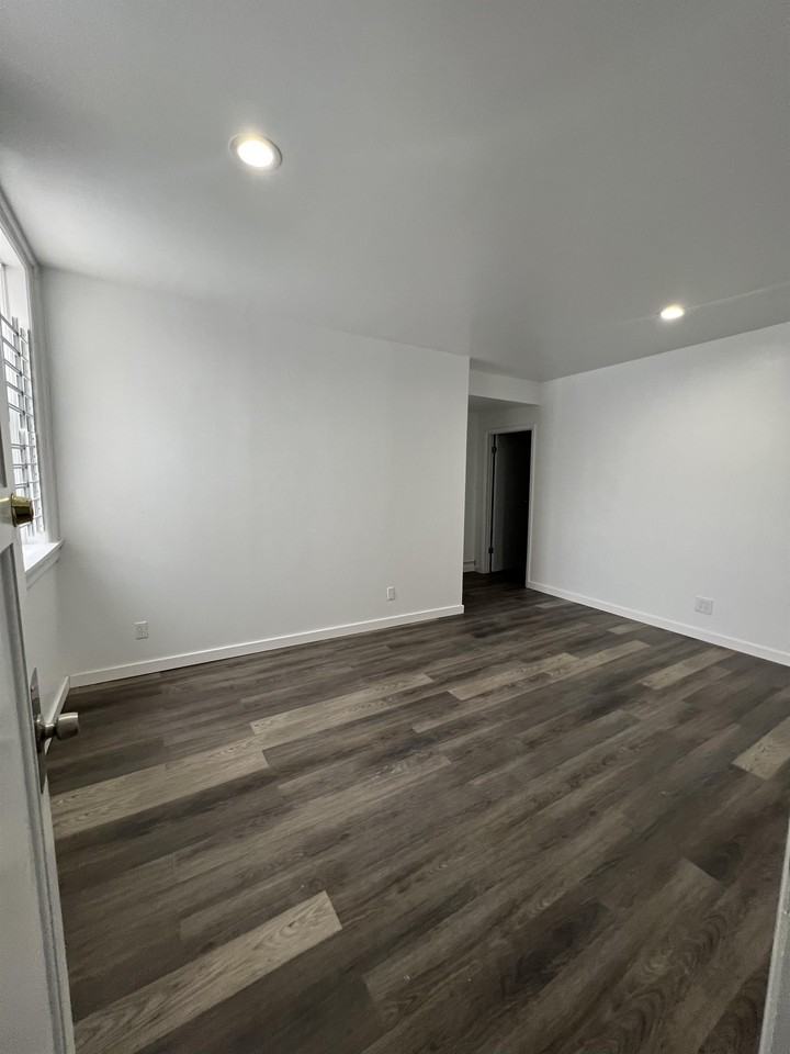 3508 W North Ave #1 - Photo 3 of 13