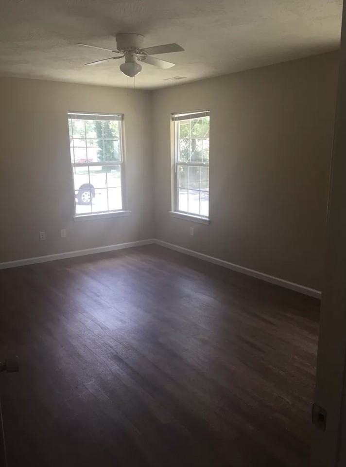 1629 W Hovey St #1 - Photo 3 of 8