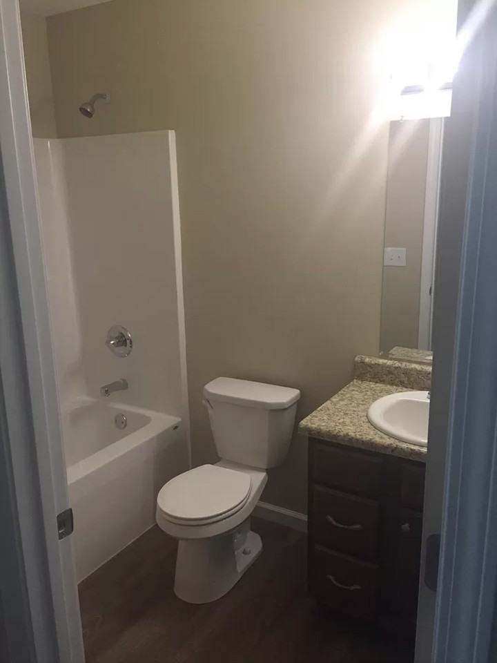 1629 W Hovey St #1 - Photo 4 of 8