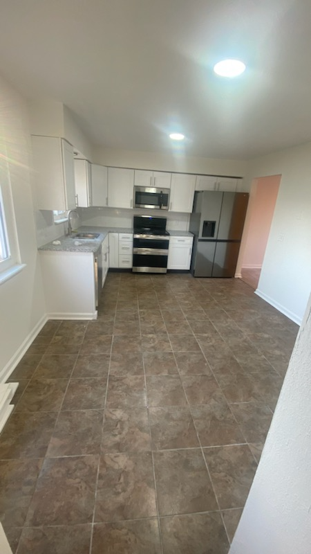 35456 King Dr - Photo 2 of 14