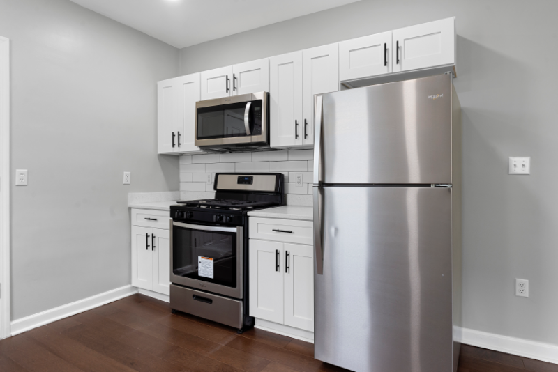 729 60th Pl - Photo 2 of 12