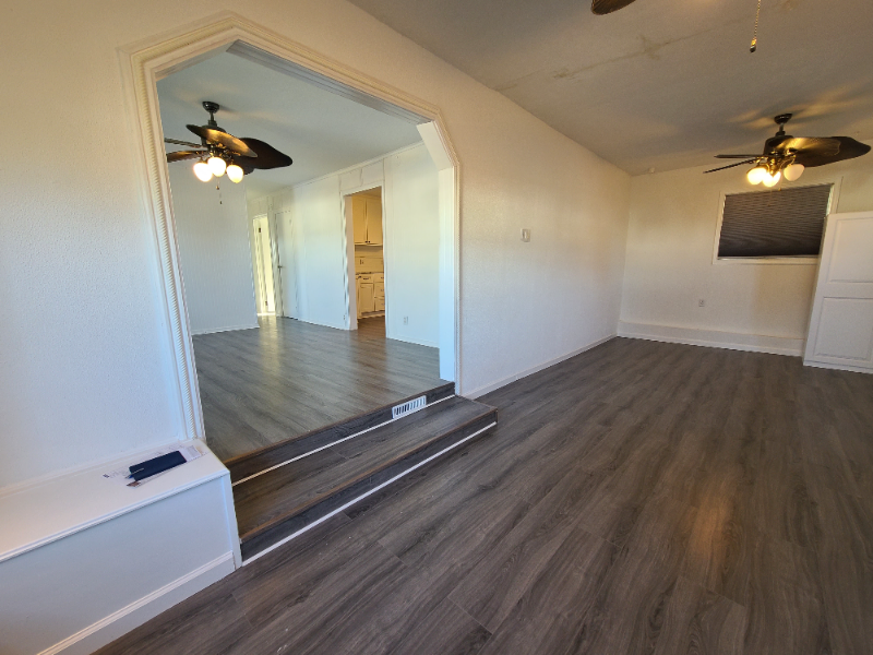 321 N School Ln - Photo 3 of 30