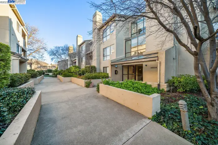 39224 Guardino Dr #306