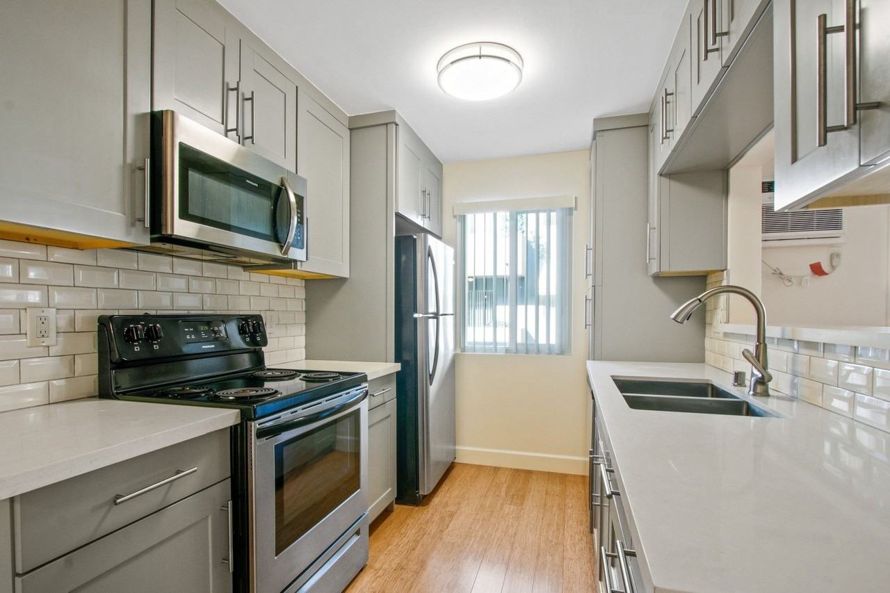 9600 Lucerne - Photo 3 of 14