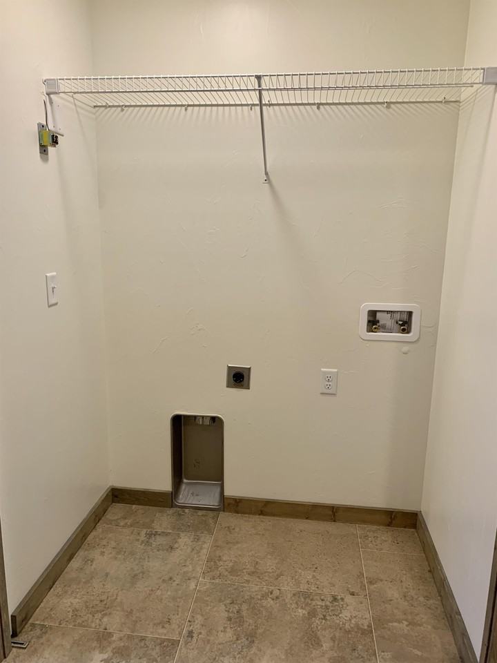 1910 Cannon St #4 - Photo 7 of 19