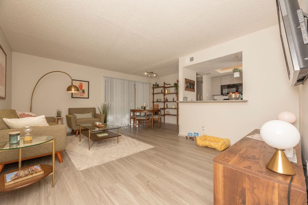 Grace Woods - Photo 6 of 35