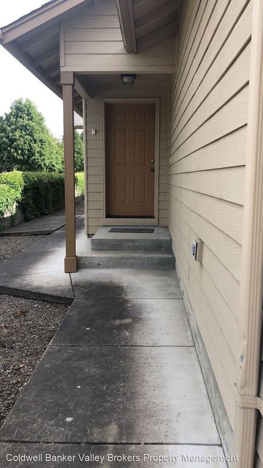 5236 & 5238 SW Technology Loop - Photo 2 of 14
