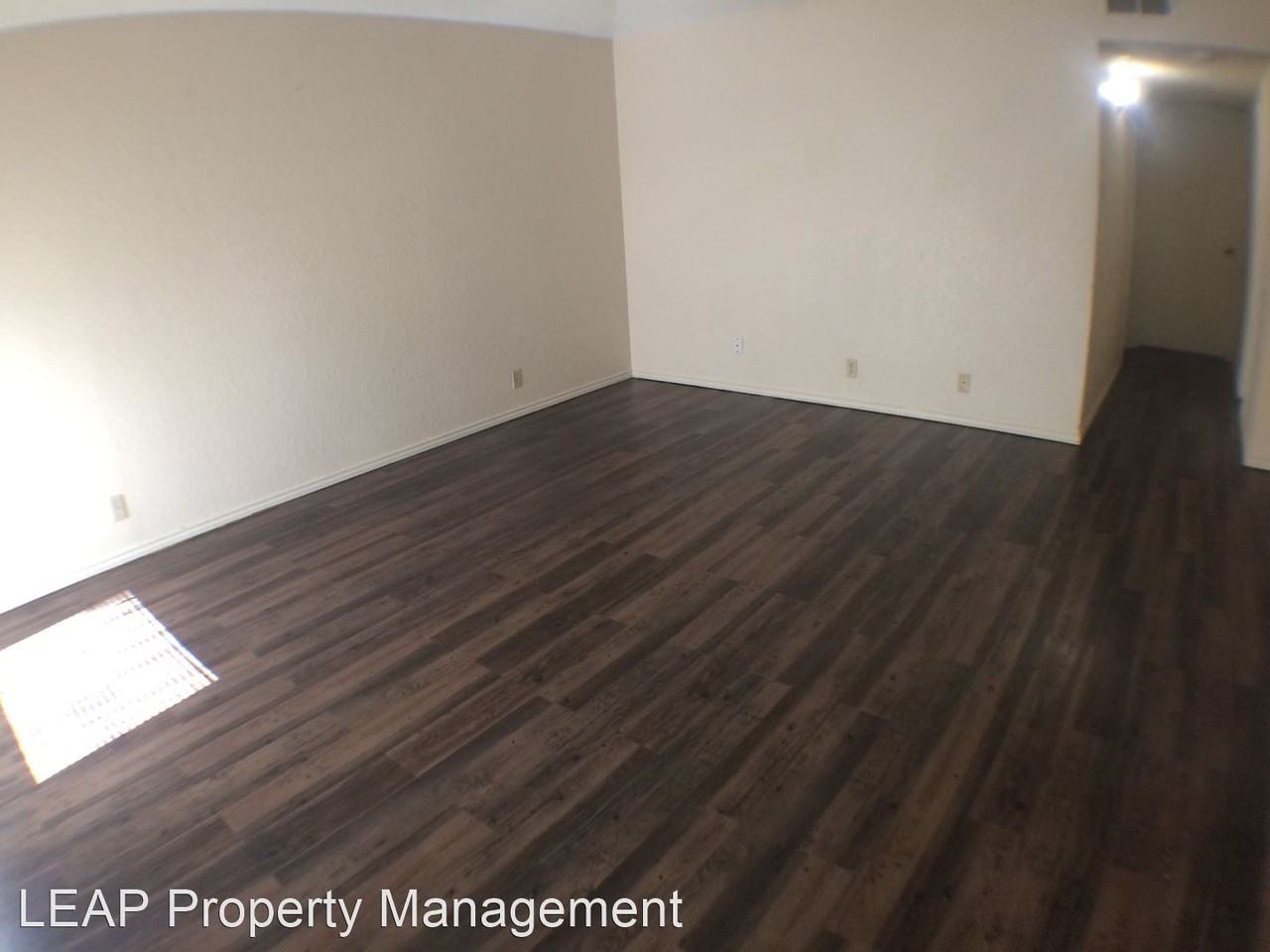 2814 Ridgecrest Dr - Photo 2 of 19
